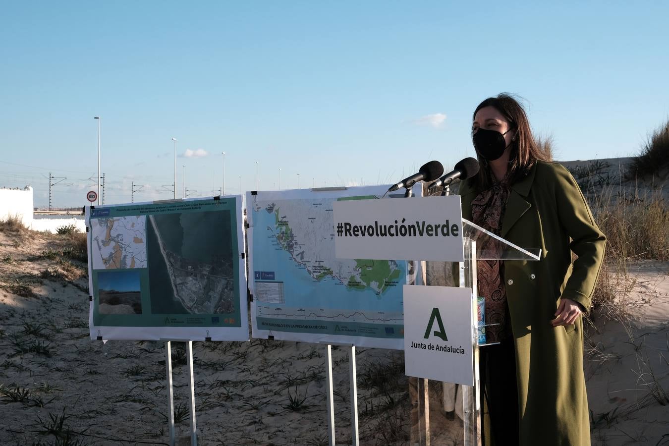 FOTOS: Primera piedra del tramo entre Cádiz y San Fernando de la ruta Eurovelo 8