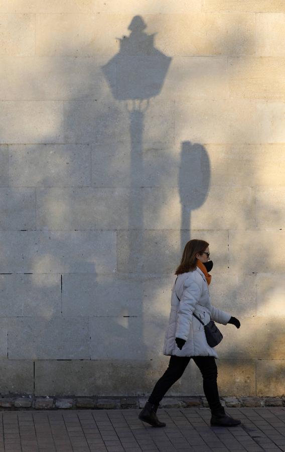 El frío invernal de enero en las calles de Córdoba, en imágenes