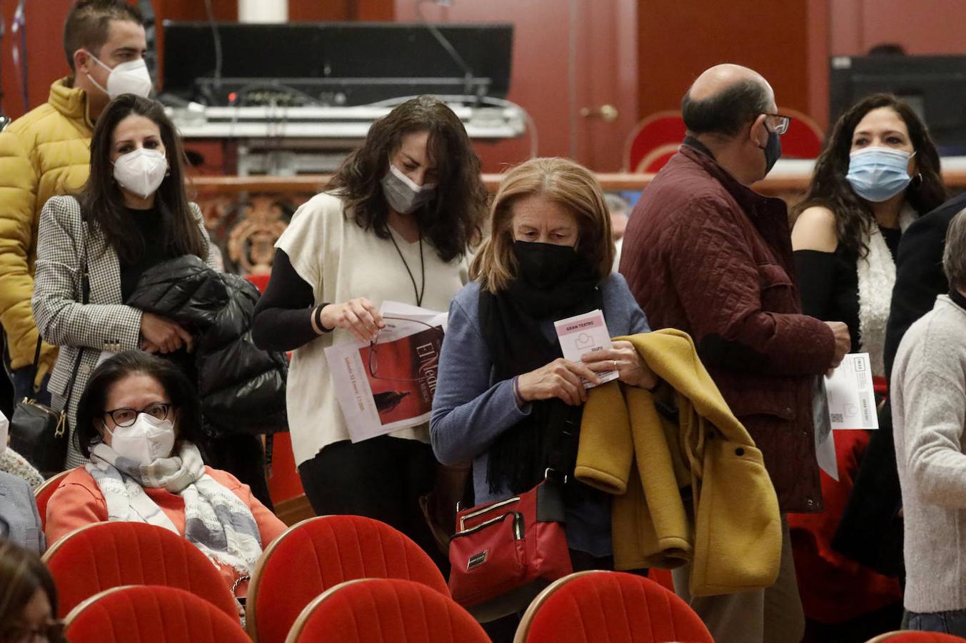 El musical &quot;El médico&quot; en el Gran Teatro de Córdoba, en imágenes