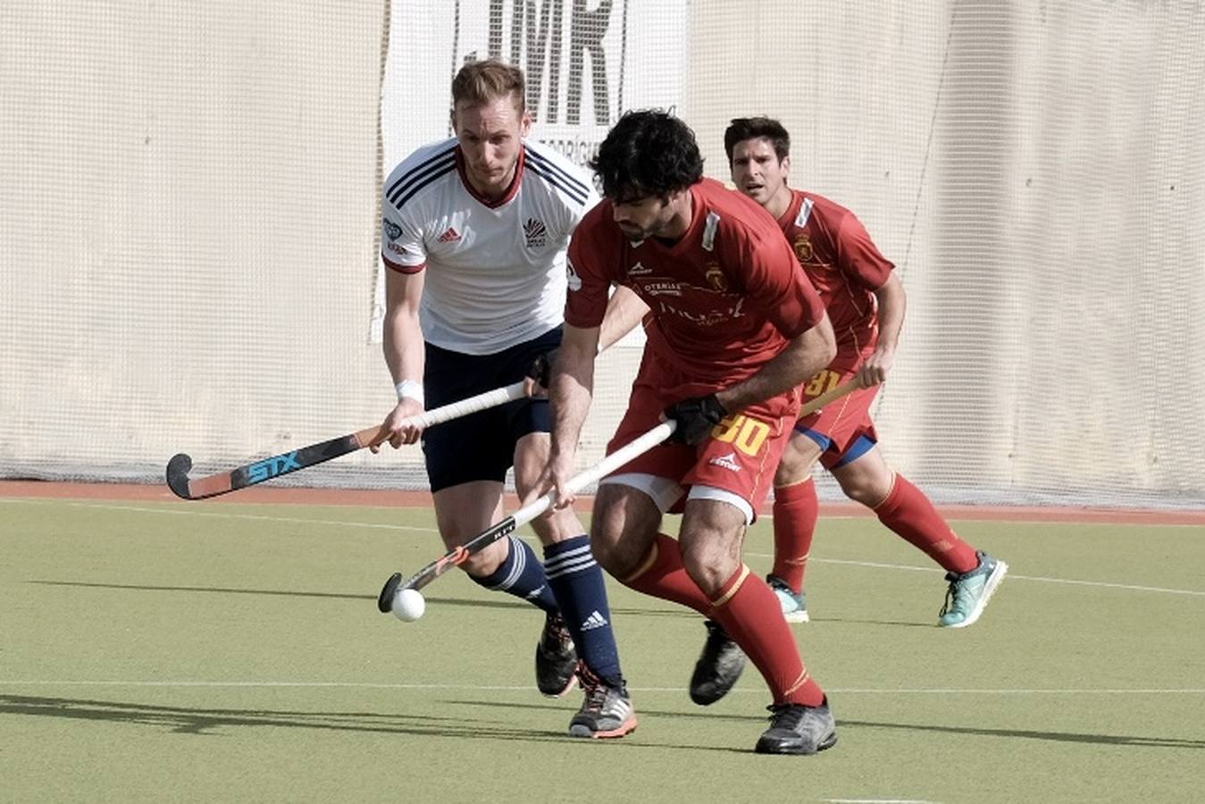 FOTOS: Derrota de la selección de España de hockey hierba en San Fernando