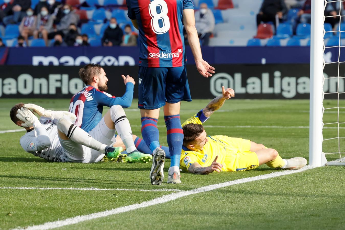 FOTOS: Levante - Cádiz