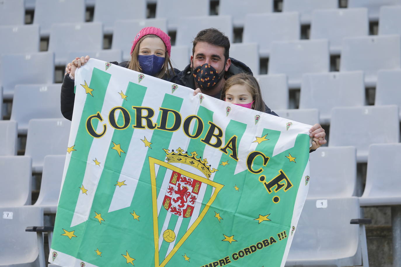 Las mejores imágenes del ambiente en la grada en el Córdoba CF - Xerez DFC