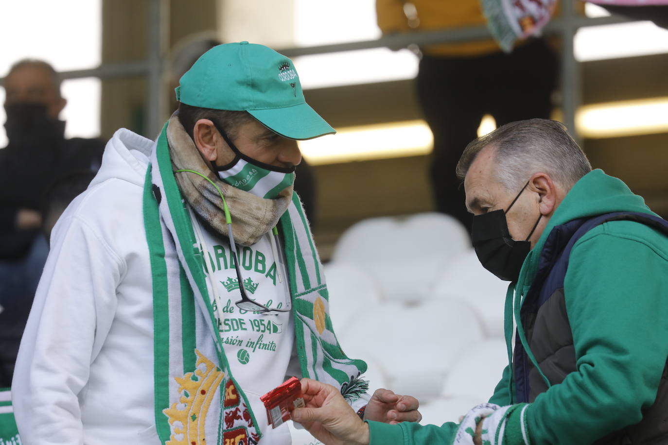 Las mejores imágenes del ambiente en la grada en el Córdoba CF - Xerez DFC