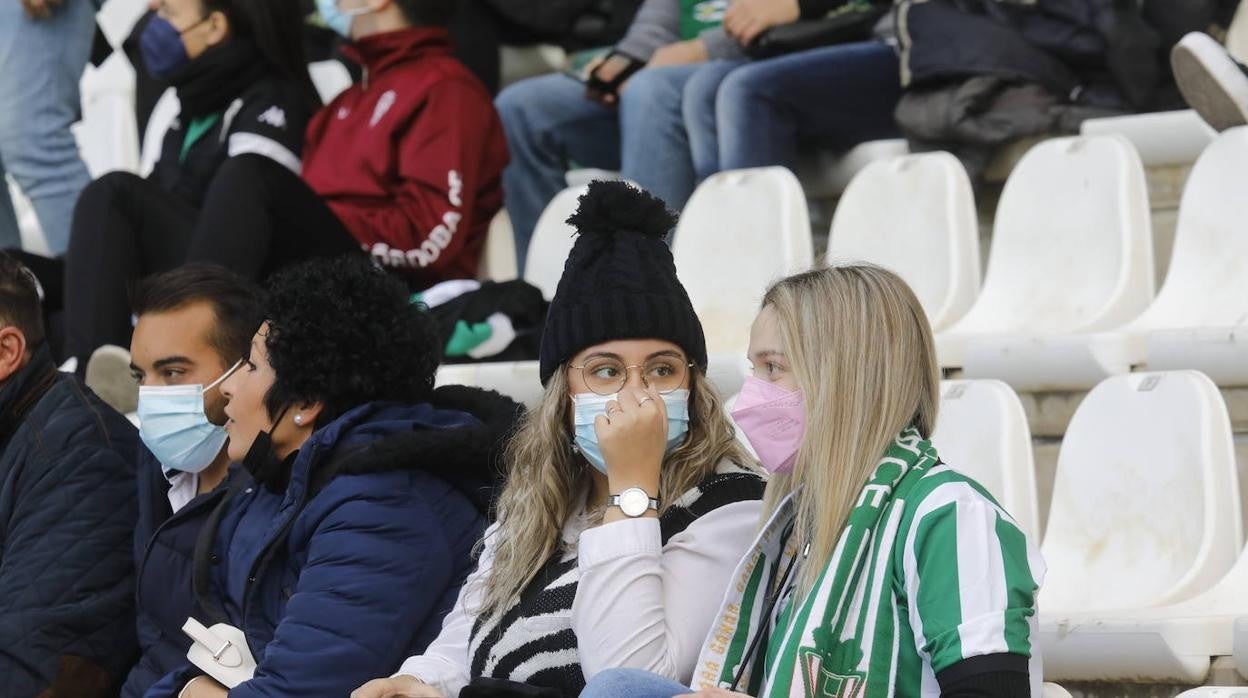 Las mejores imágenes del ambiente en la grada en el Córdoba CF - Xerez DFC