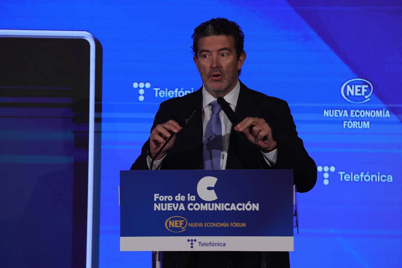 Julián Quirós, director de ABC, durante su intervención en el Foro Nueva Comunicación este martes. 