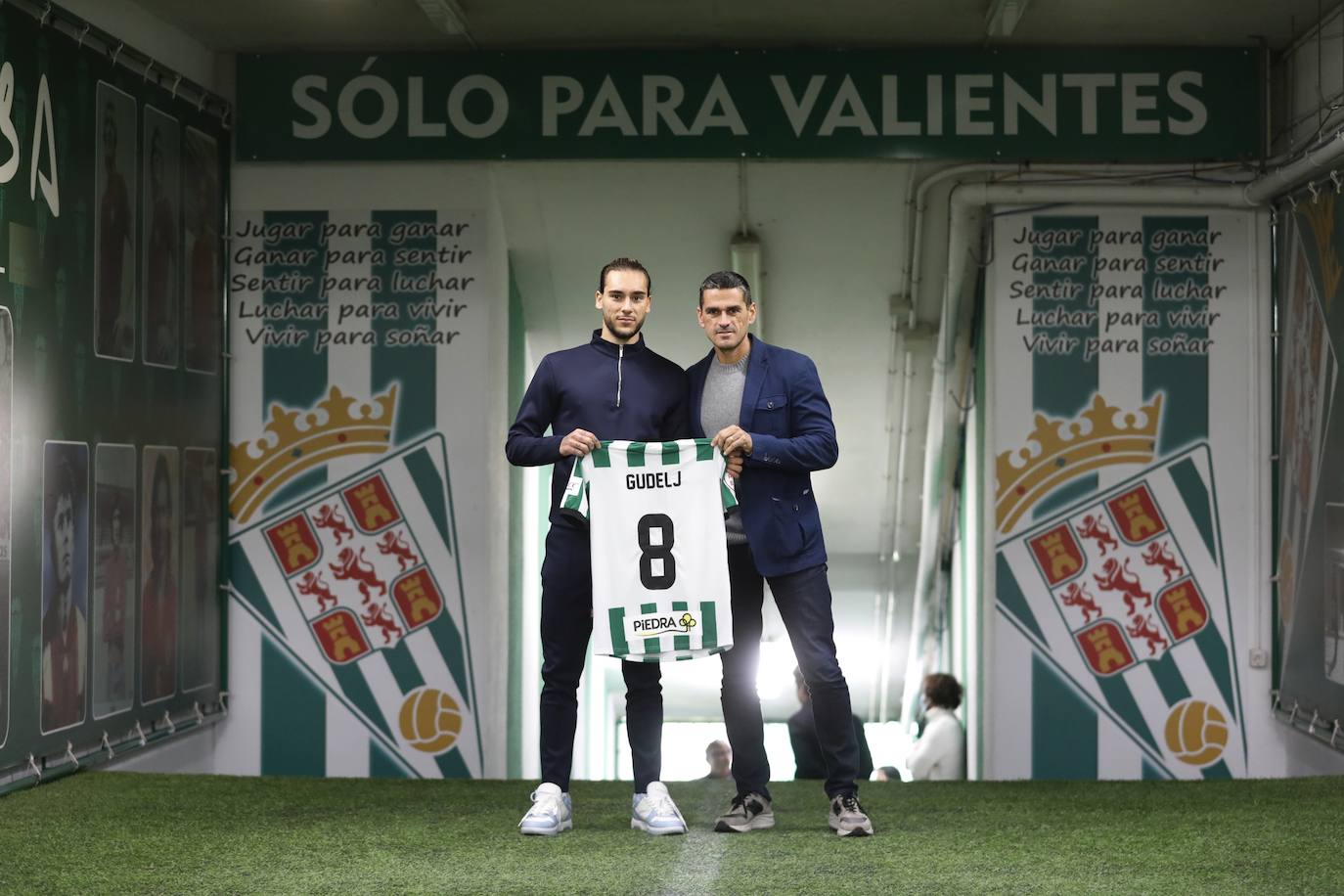 Las mejores imágenes de la presentación de Gudelj en el Córdoba CF