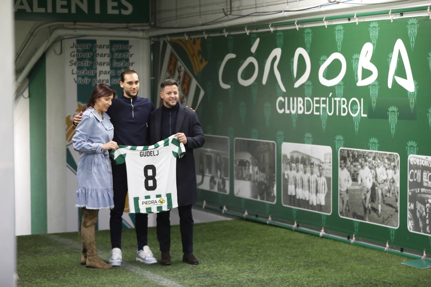 Las mejores imágenes de la presentación de Gudelj en el Córdoba CF