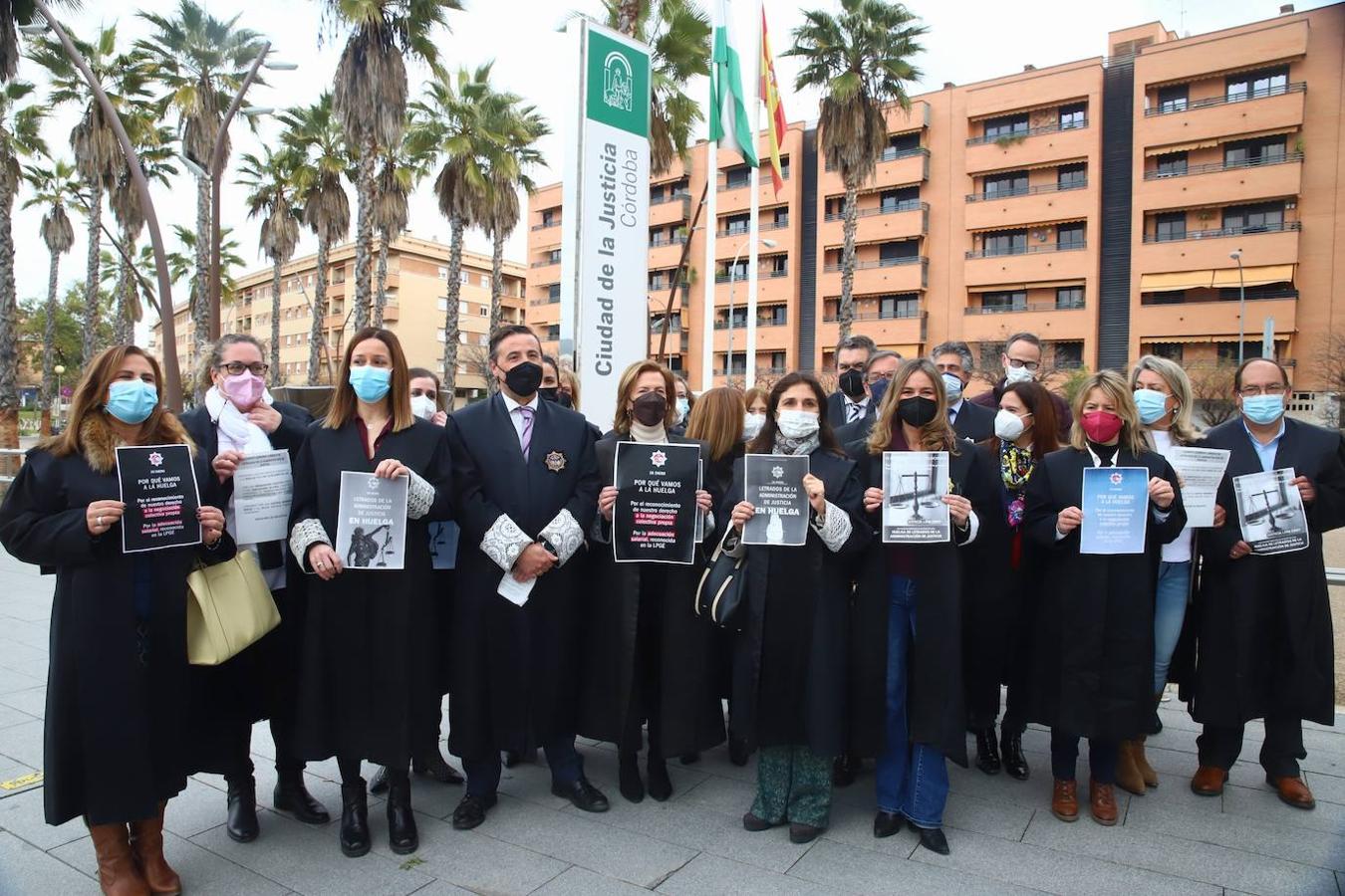 La huelga de los letrados de la Administración de Justicia en Córdoba, en imágenes