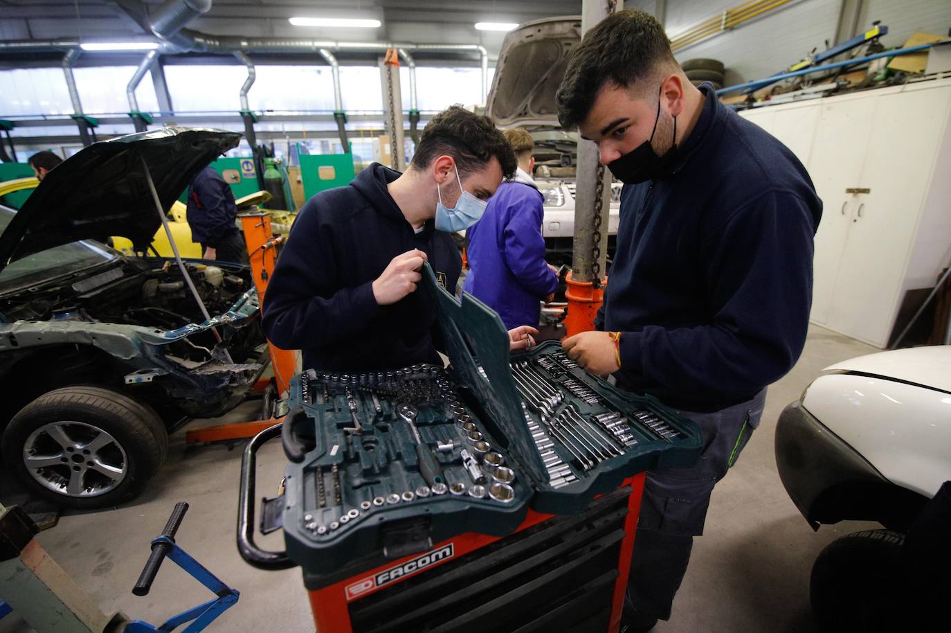 Así se preparan en el instituto Zoco de Córdoba para la llegada de Ford, en imágenes