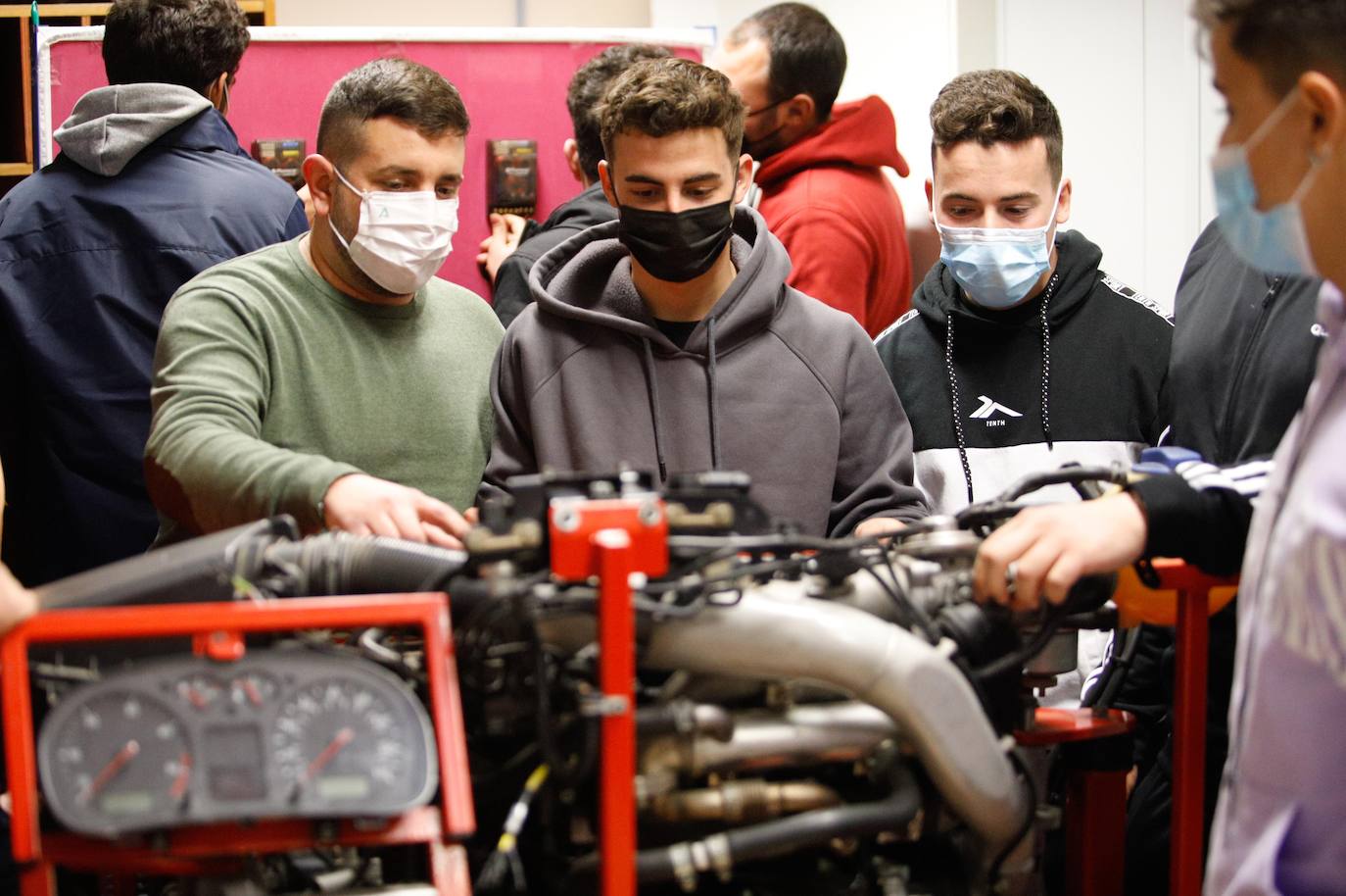 Así se preparan en el instituto Zoco de Córdoba para la llegada de Ford, en imágenes