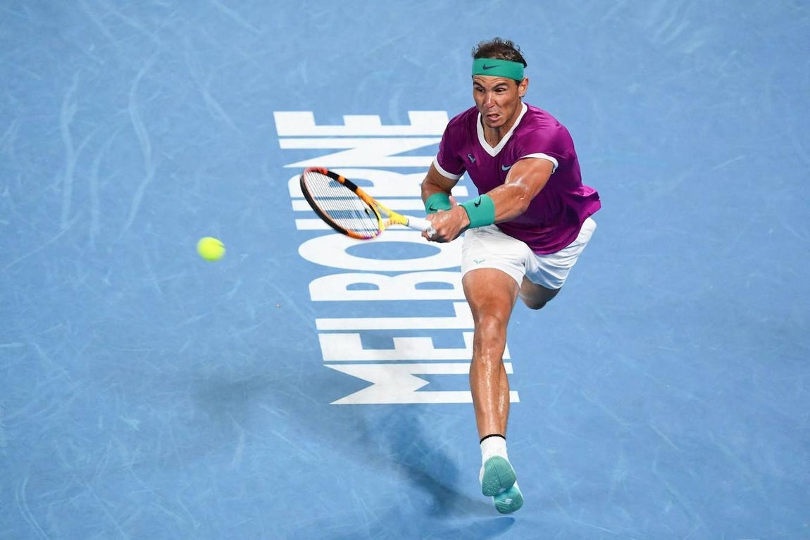 Nadal gana el Grand Slam de Australia. Rafael Nadal ha conseguido su victoria número 21 de Grand Slam. Es el primer tenista masculino de la historia en realizar esta hazaña.