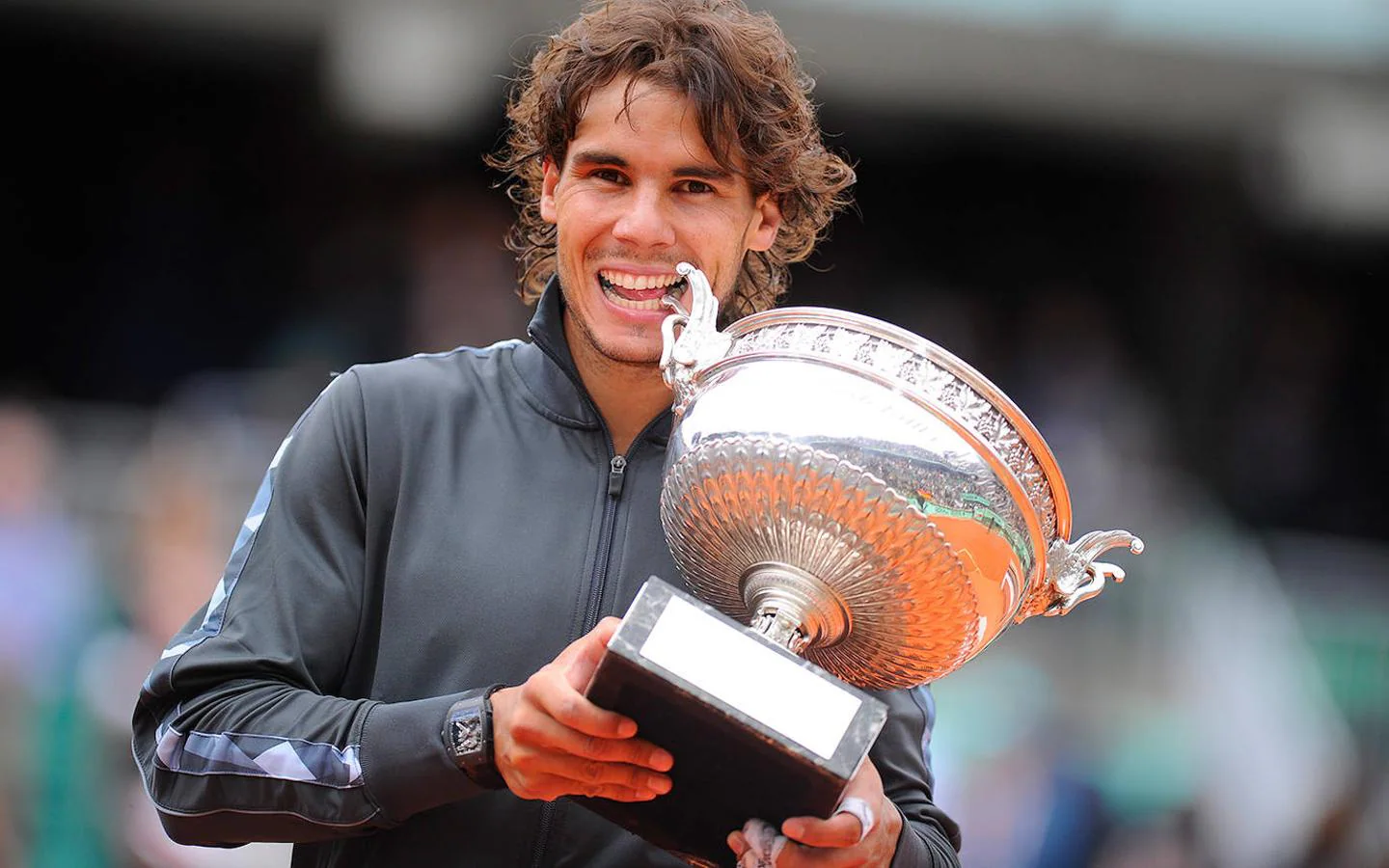 2012 | Roland Garros. El séptimo Roland Garros llegó con su victoria frente a Djokovic, en un partido que duró todo un fin de semana debido a las lluvias.