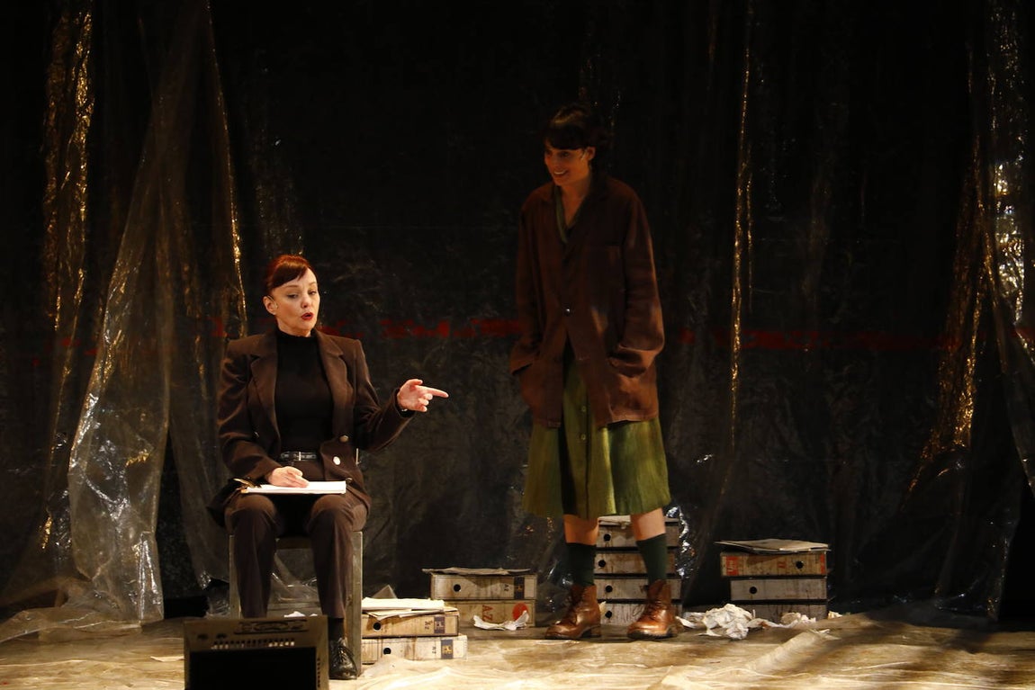 &#039;El hombre almohada&#039;, en el Gran Teatro de Córdoba, en imágenes