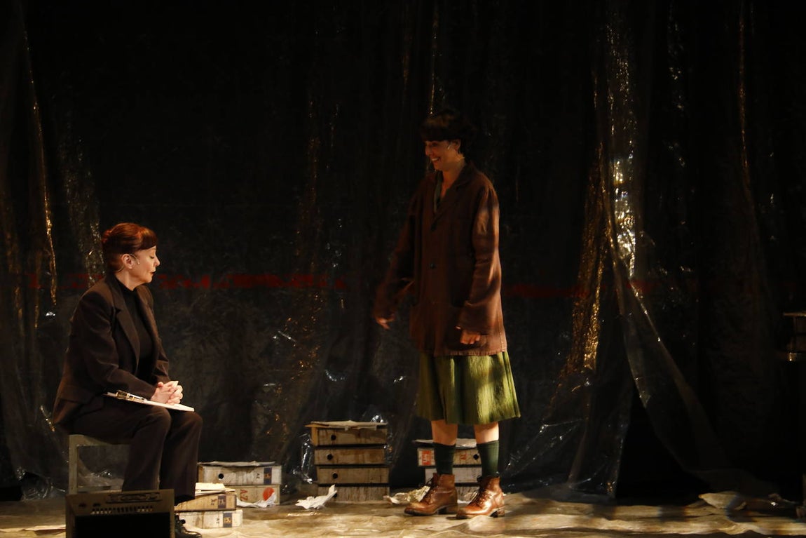 &#039;El hombre almohada&#039;, en el Gran Teatro de Córdoba, en imágenes