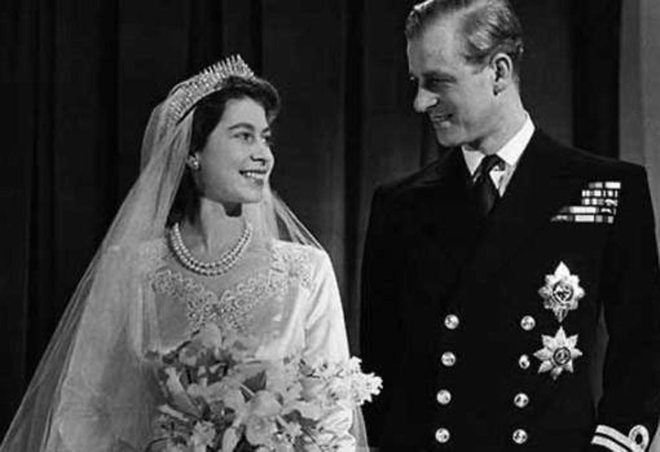 Isabel y Felipe contrajeron matrimonio el 20 noviembre de 1947 en la Abadía de Westminster. 