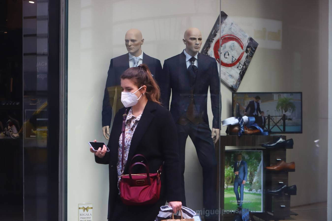 En imágenes, mascarillas en exteriores en Córdoba, división de opiniones en la calle