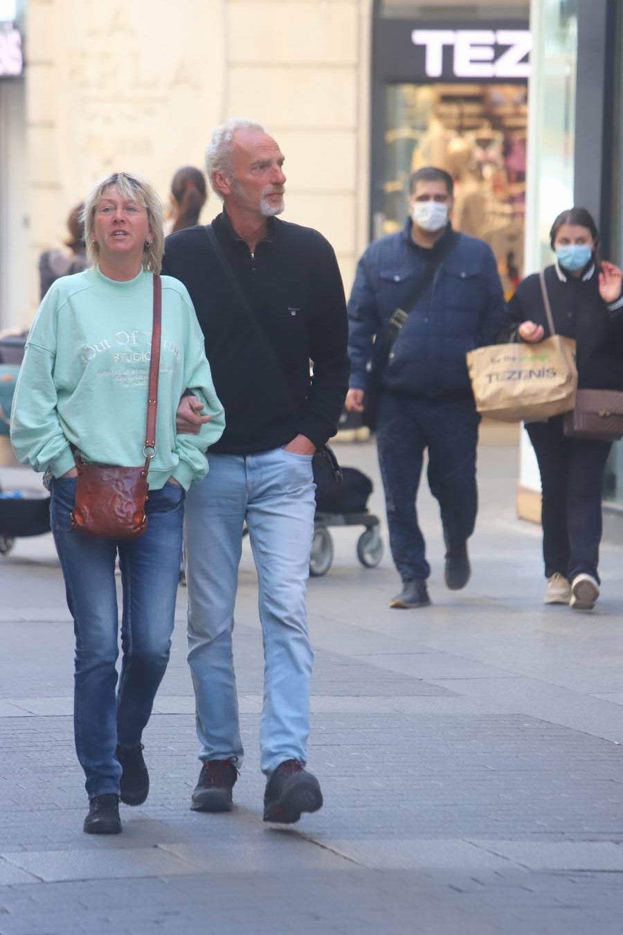 En imágenes, mascarillas en exteriores en Córdoba, división de opiniones en la calle