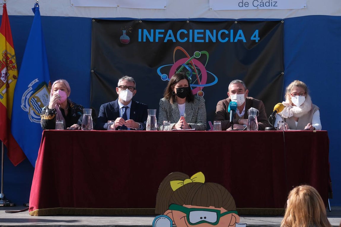 FOTOS: El Día Internacional de la Mujer y la Niña en la Ciencia