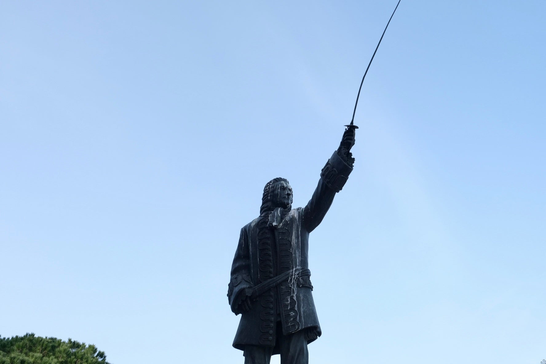 En imágenes: El mal estado de algunos monumentos de Cádiz