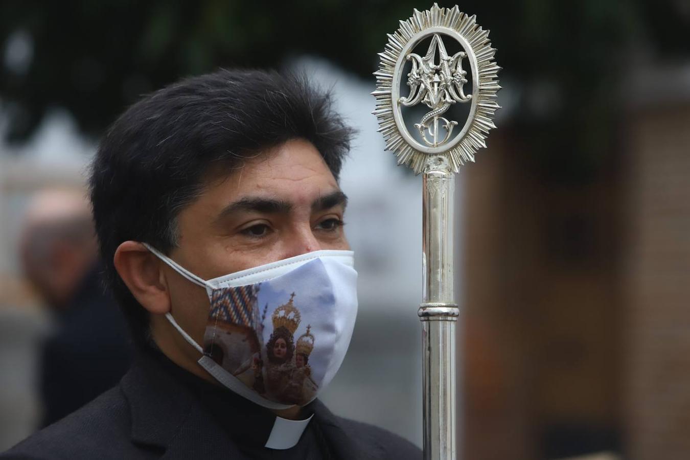 La Virgen de Araceli luce restaurada por las calles de Córdoba, en imágenes