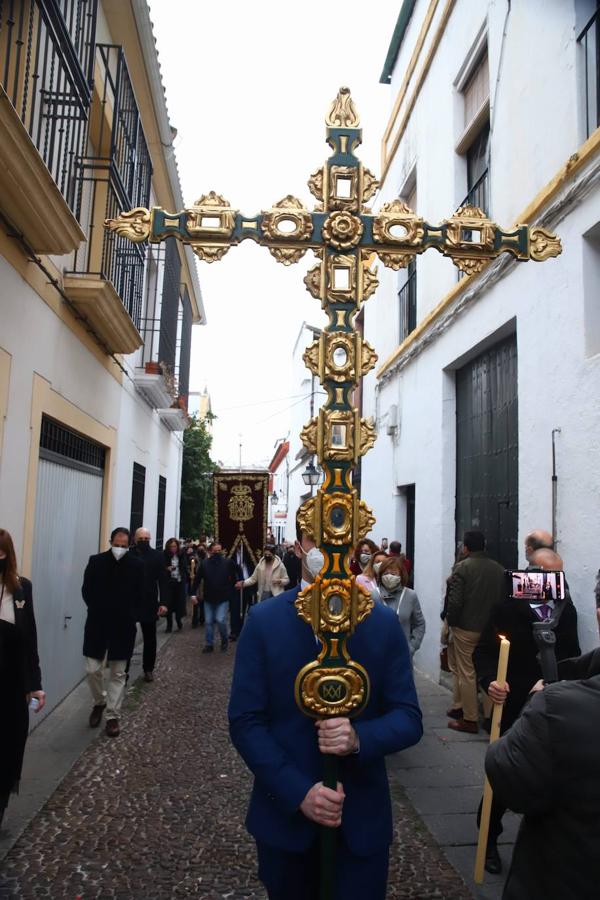 La Virgen de Araceli luce restaurada por las calles de Córdoba, en imágenes