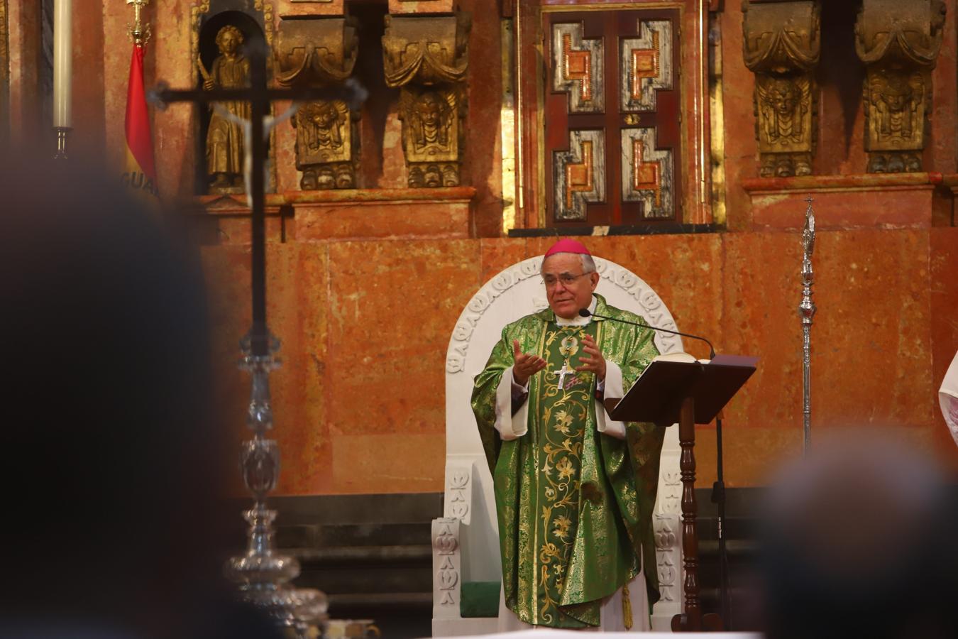 Multitudinario recibimiento a la Virgen de Araceli en la Mezquita-Catedral entre &#039;vivas&#039;