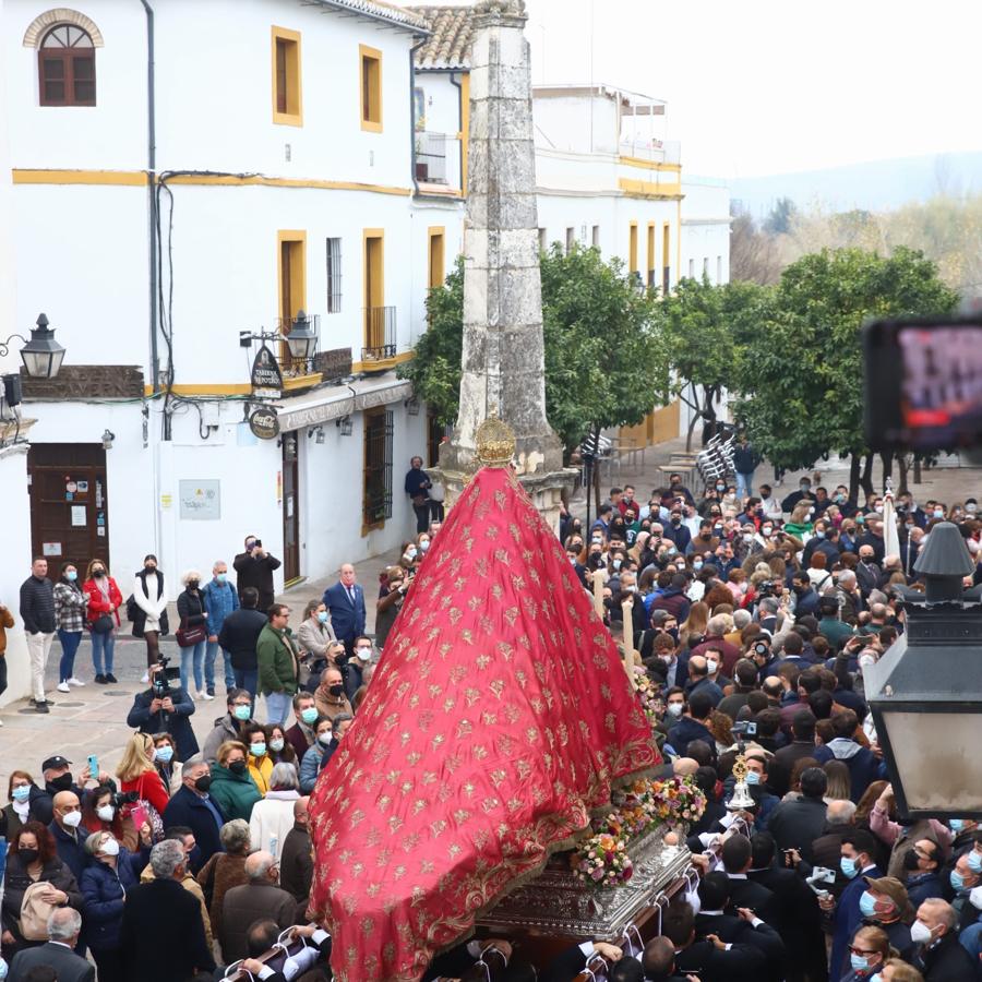 Multitudinario recibimiento a la Virgen de Araceli en la Mezquita-Catedral entre &#039;vivas&#039;