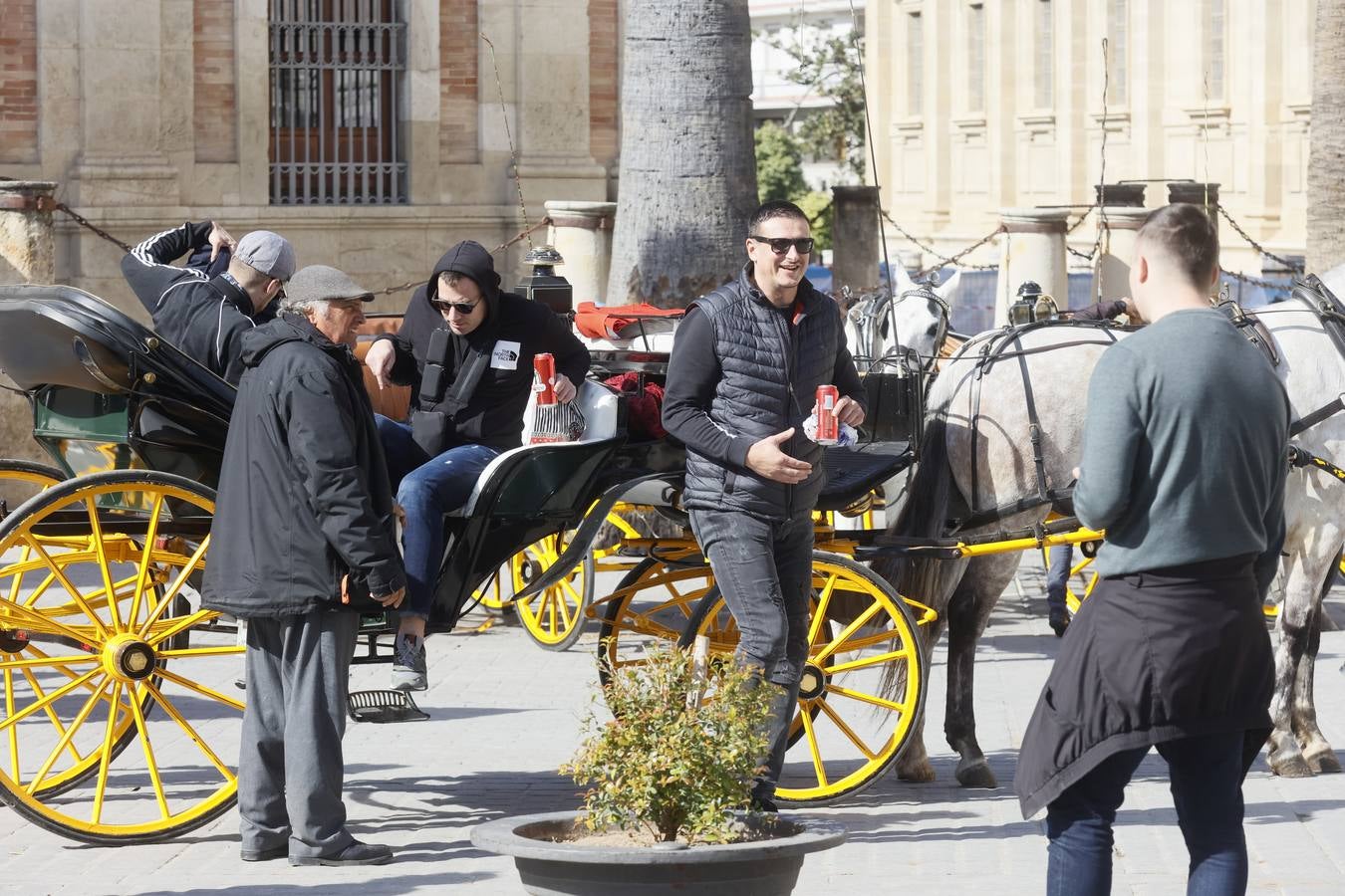 La afición croata empieza a dejarse ver por las calles de Sevilla