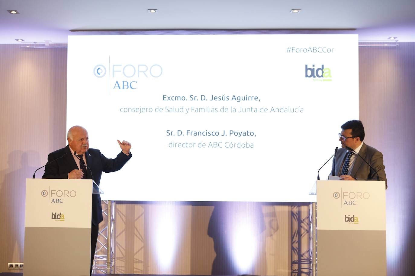 El consejero de Salud en el Foro ABC Córdoba, en imágenes