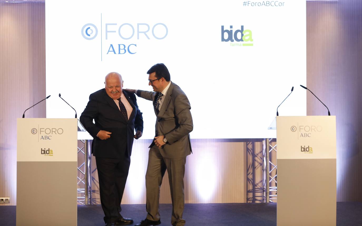 El consejero de Salud en el Foro ABC Córdoba, en imágenes