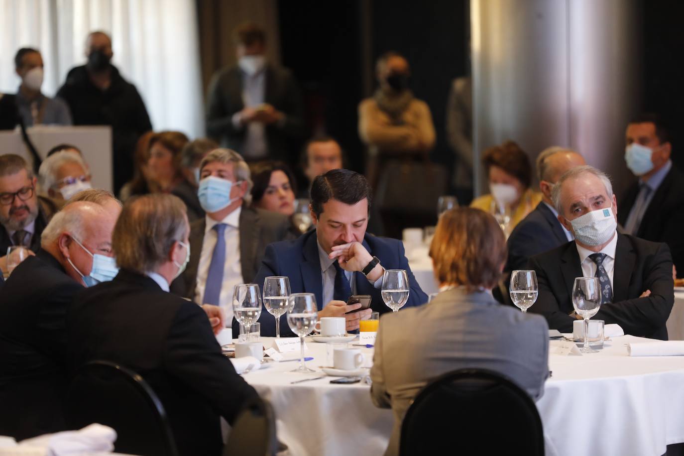 El consejero de Salud en el Foro ABC Córdoba, en imágenes