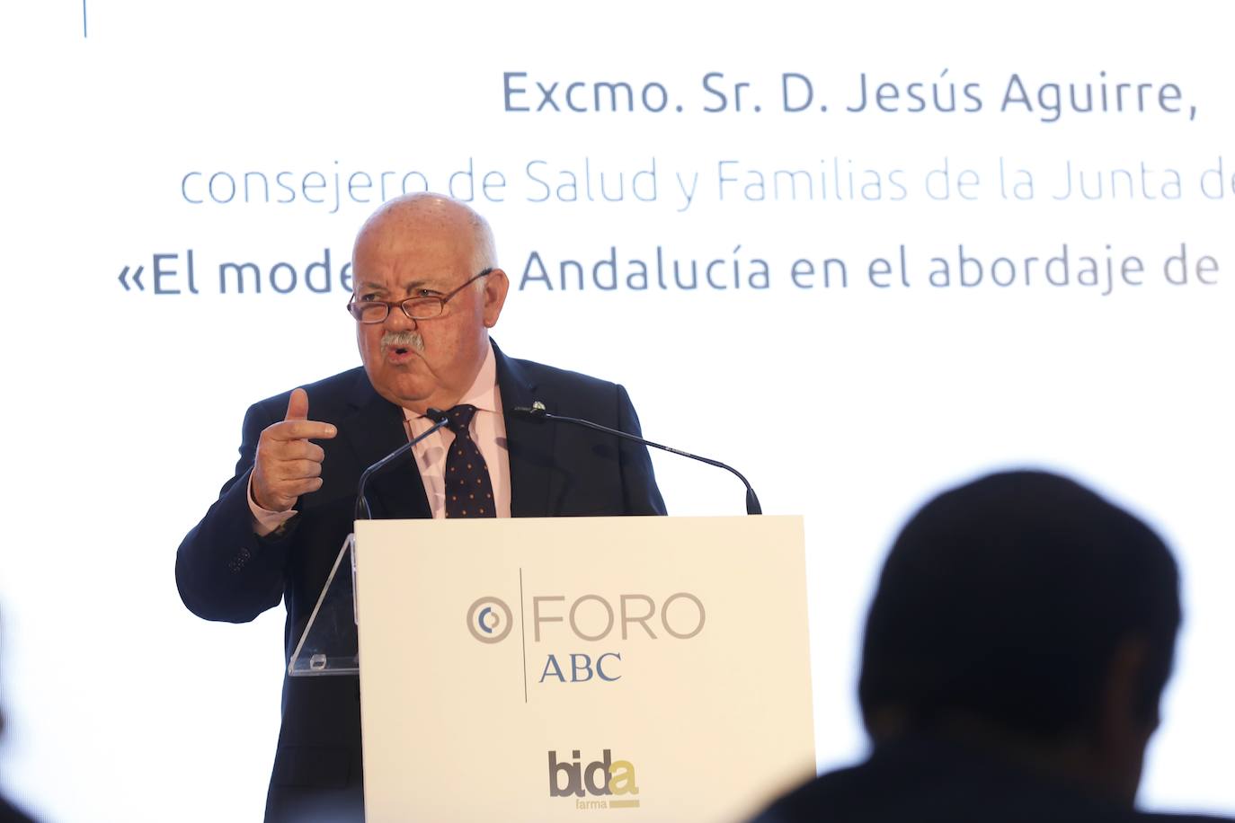 El consejero de Salud en el Foro ABC Córdoba, en imágenes