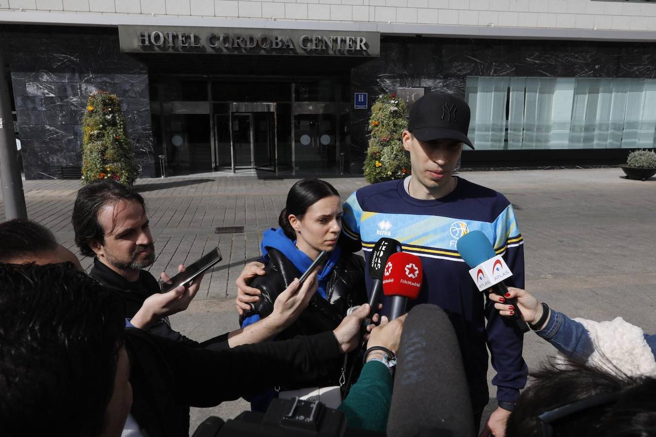 La incertidumbre de la selección de baloncesto de Ucrania en Córdoba, en imágenes