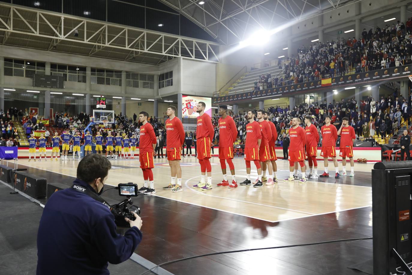 Las mejores imágenes del España - Ucrania de baloncesto en Córdoba