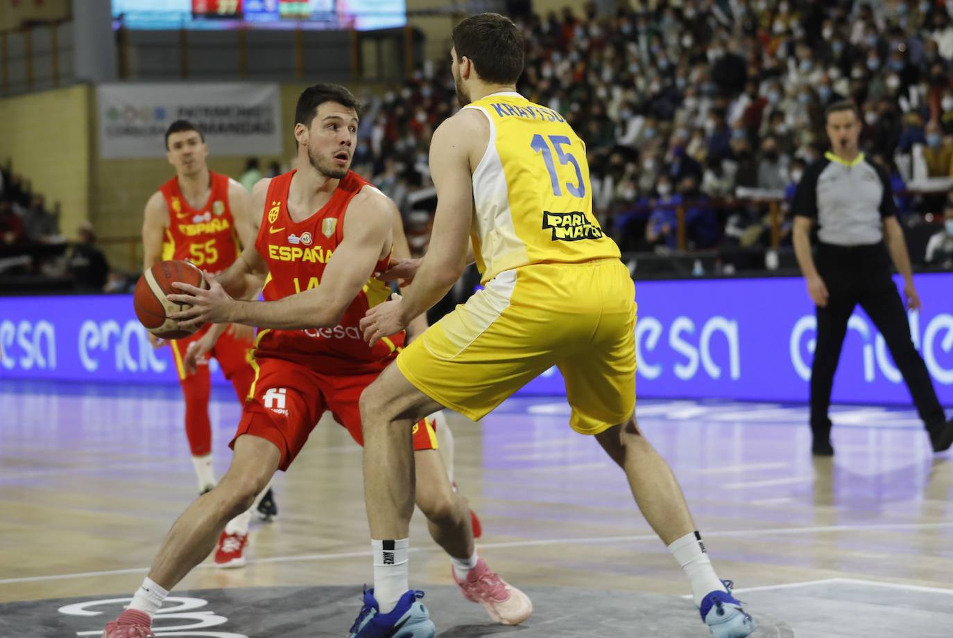 Las mejores imágenes del España - Ucrania de baloncesto en Córdoba