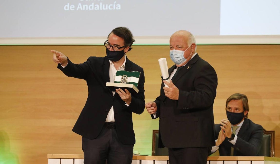 La entrega de las banderas de Andalucía en Córdoba, en imágenes