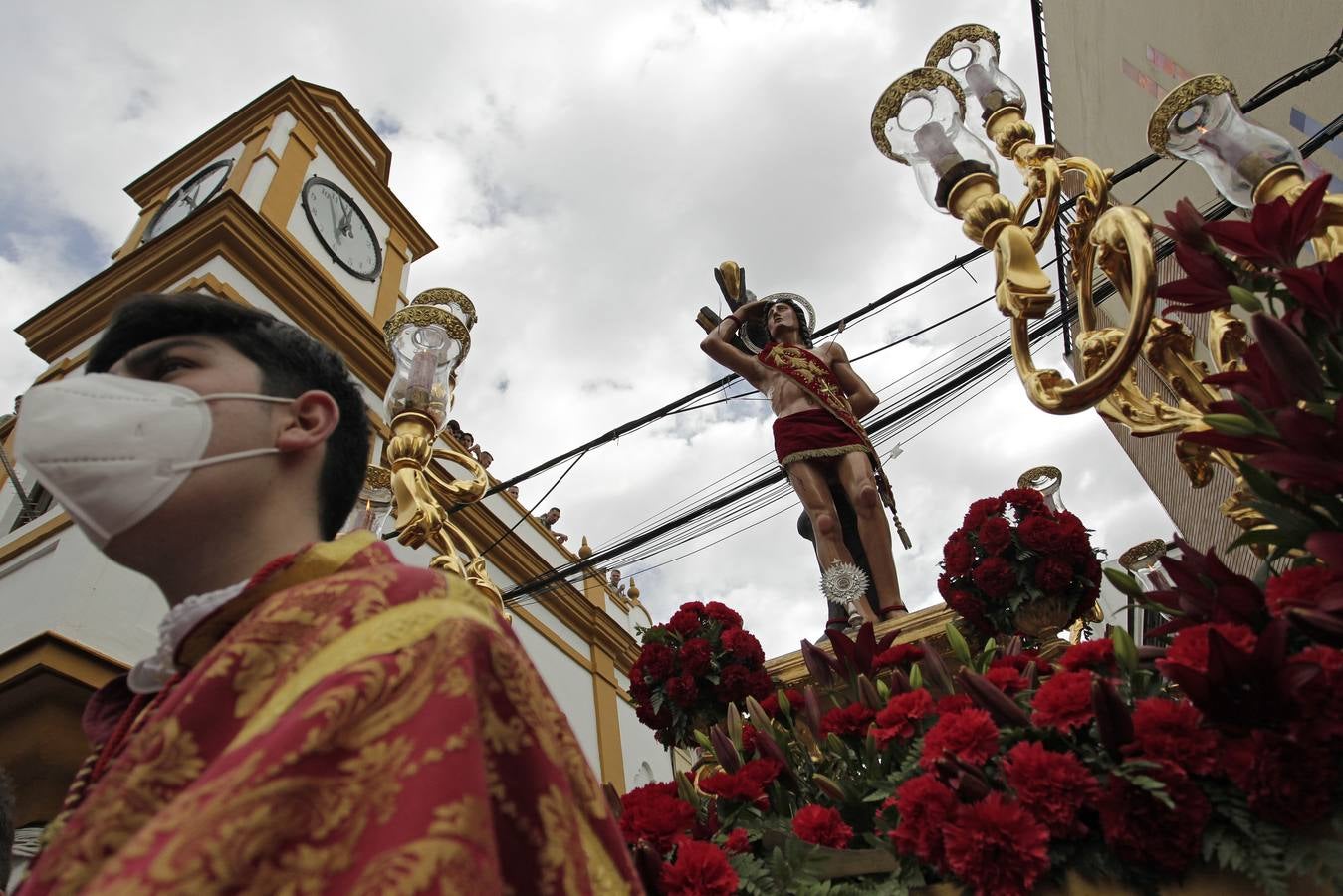 Tradicionales encierros en honor a San Sebastián en la Puebla del Río. JUAN FLORES