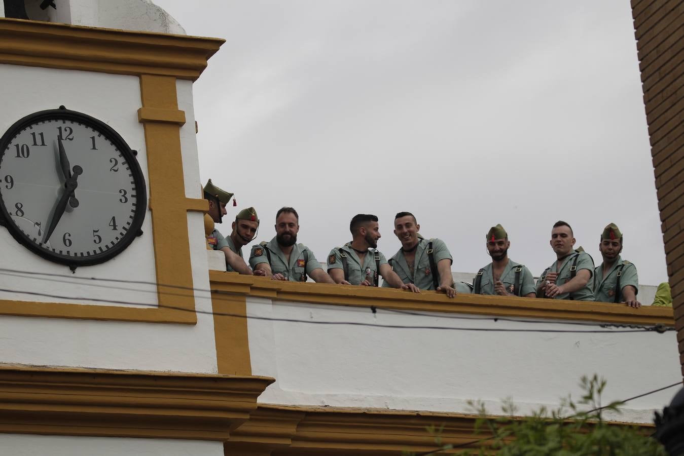 Tradicionales encierros en honor a San Sebastián en la Puebla del Río. JUAN FLORES