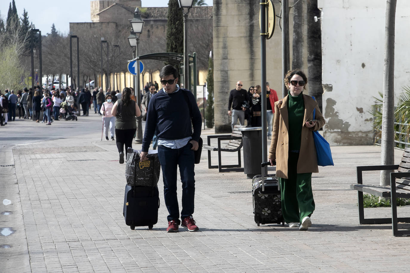 Los turistas el primer día del Puente de Andalucía en Córdoba, en imágenes