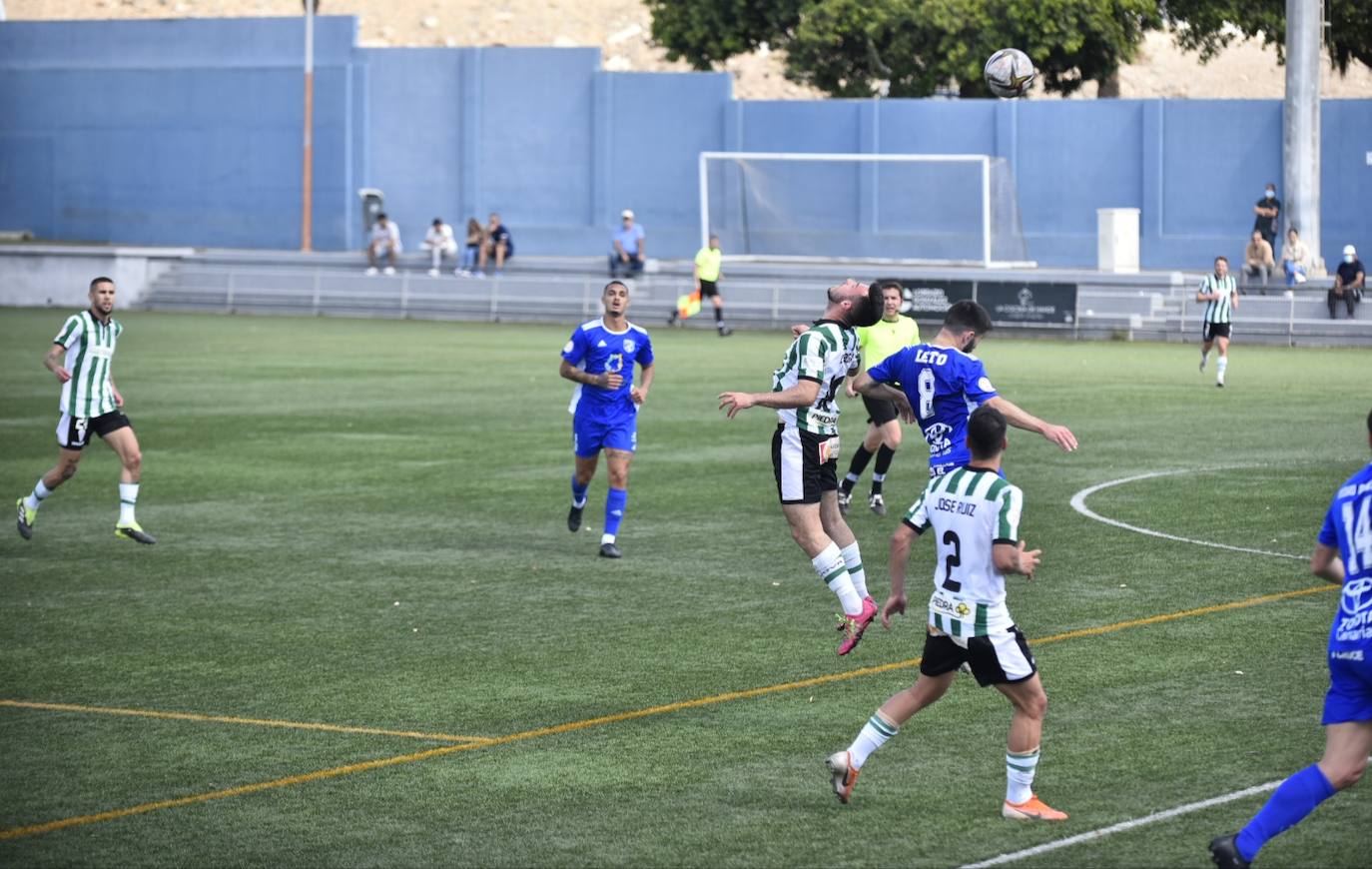 El UD San Fernando - Córdoba CF, en imágenes