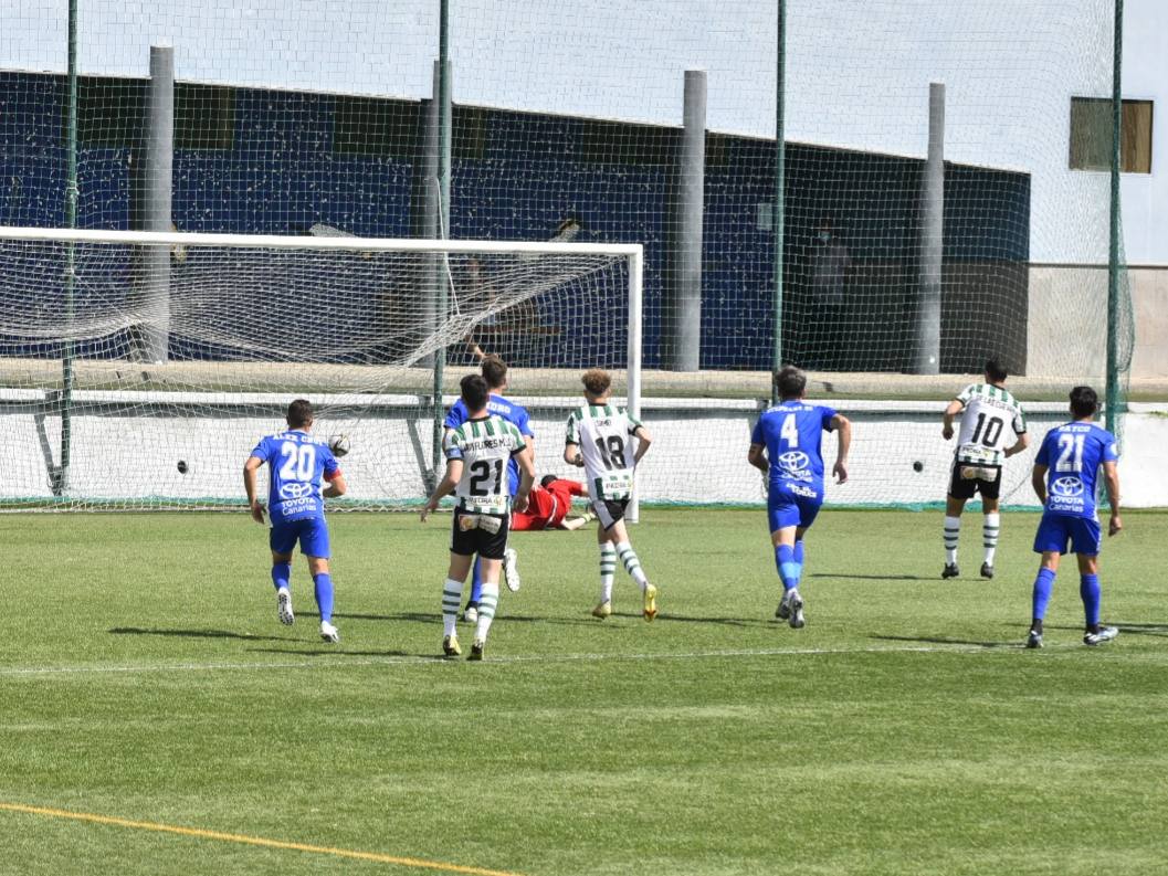 El UD San Fernando - Córdoba CF, en imágenes