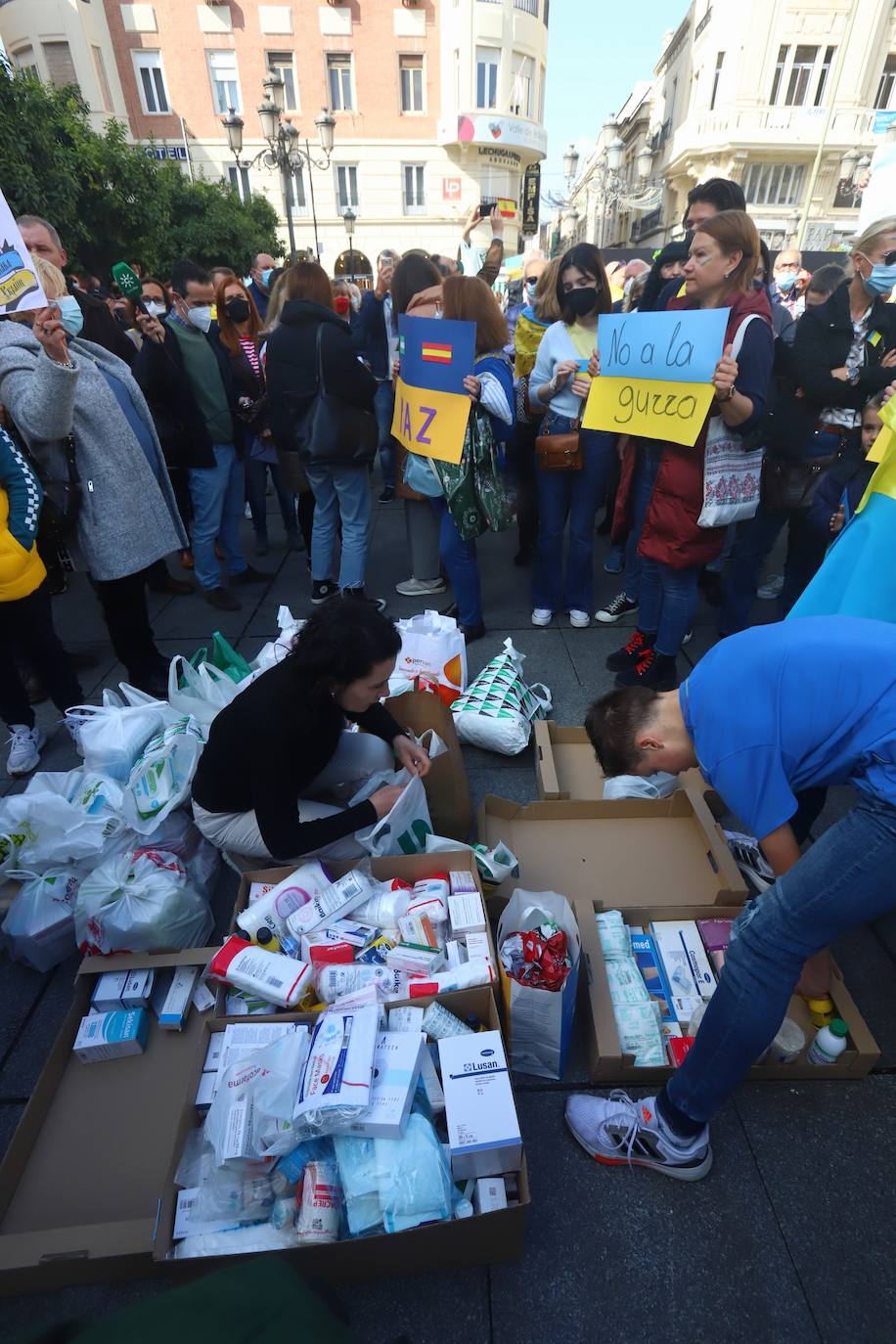 La manifestación contra la guerra en Ucrania en Córdoba, en imágenes