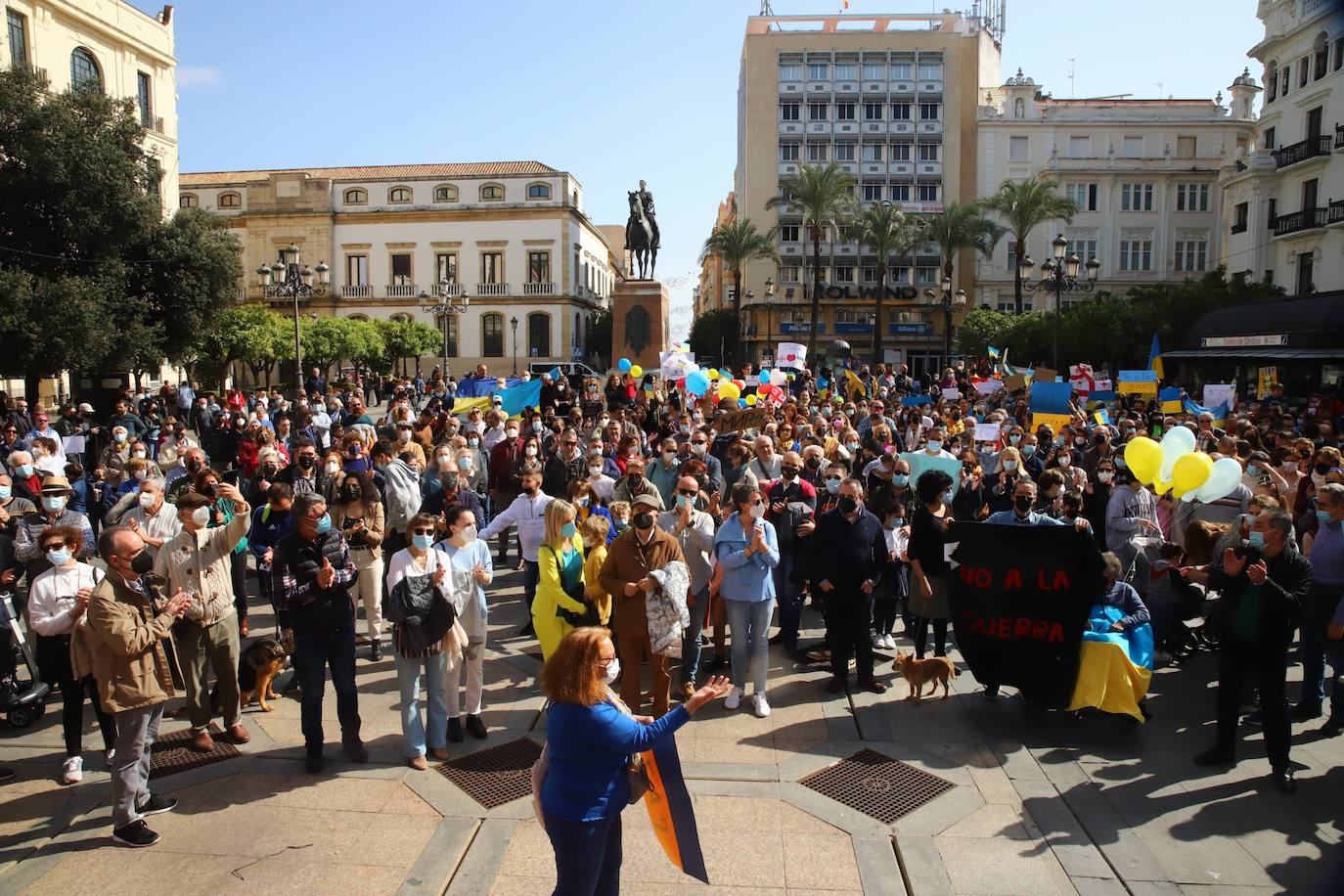 La manifestación contra la guerra en Ucrania en Córdoba, en imágenes