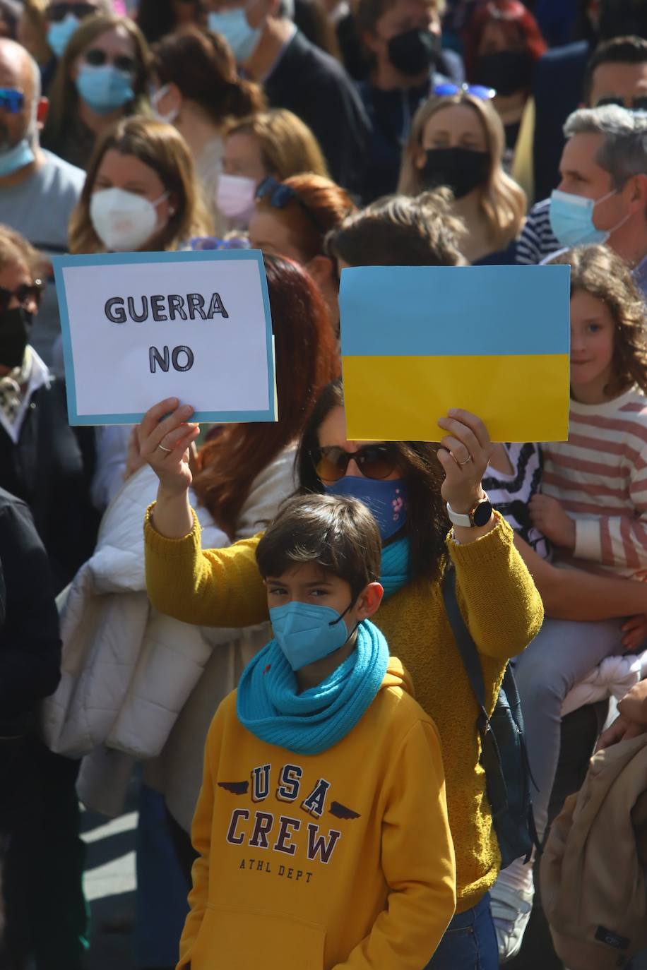 La manifestación contra la guerra en Ucrania en Córdoba, en imágenes