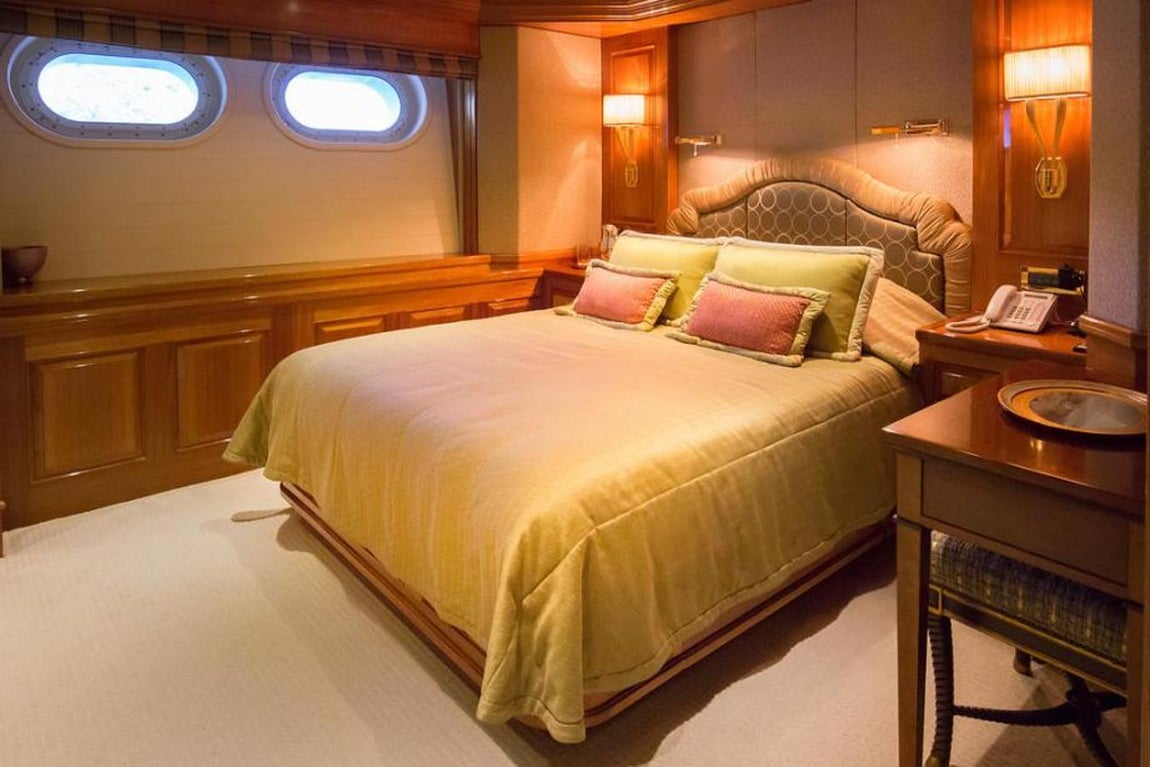 Lady Anastasia, el yate ruso que un marinero ucraniano intentó hundir. En definitiva, se trata de un barco solo apto para los bolsillos de unos pocos que todavía no se sabe si podrá ser reparado y volver a su estado original.