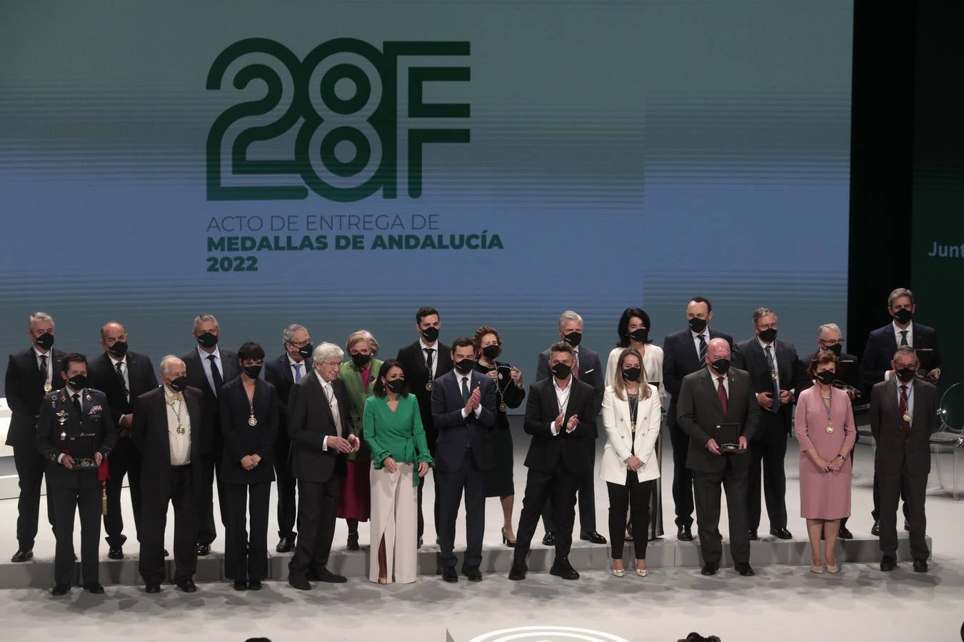 Acto de entrega de las medallas de Andalucía en el Teatro de la Maestranza de Sevilla. RAÚL DOBLADO