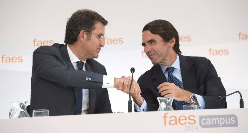 Con José María Aznar durante un curso sobre la constitución territorial y el desafío secesionista en el Campus FAES 2014, en Guadarrama. 