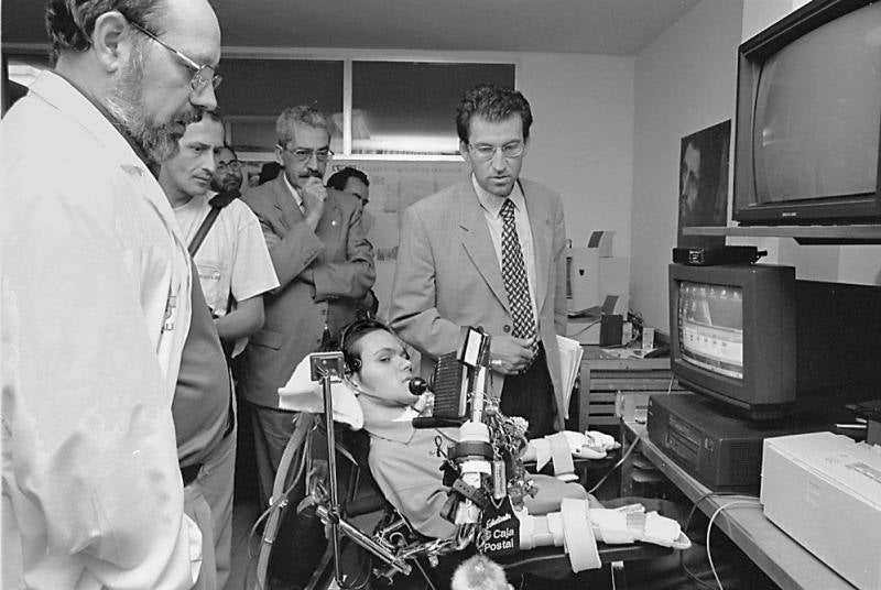 Inauguración de una unidad hospitalaria para discapacitados en 1997. 