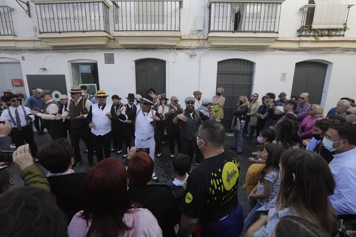 Fotos: Ambiente de Martes de Carnaval en Cádiz