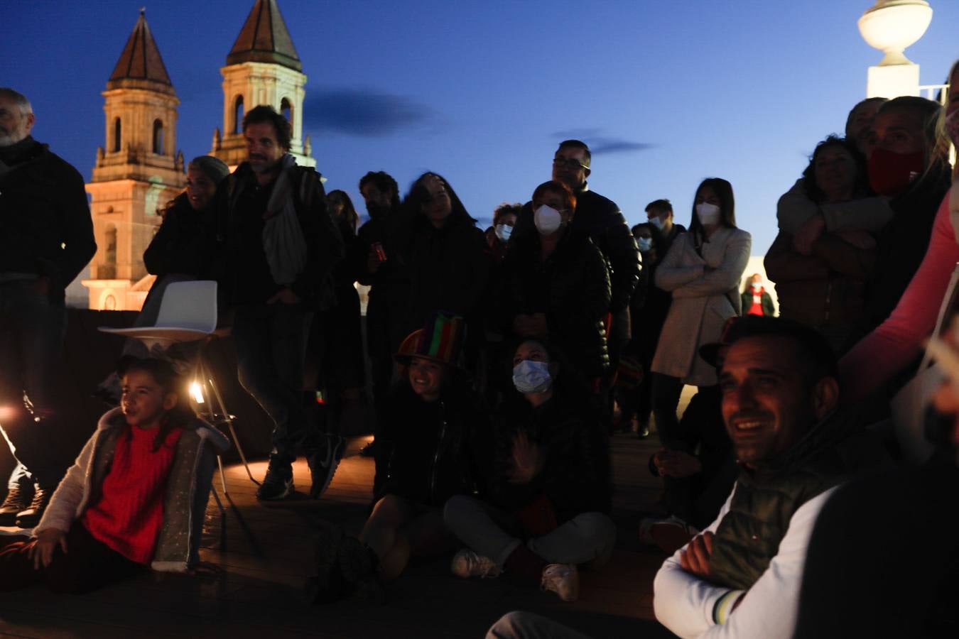 FOTOS del viernes de Carnaval: el principio del final ‘no oficial’ en Cádiz